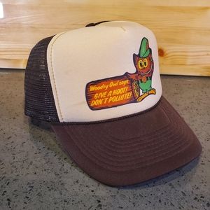 Net back trucker hat Woodsy Owl